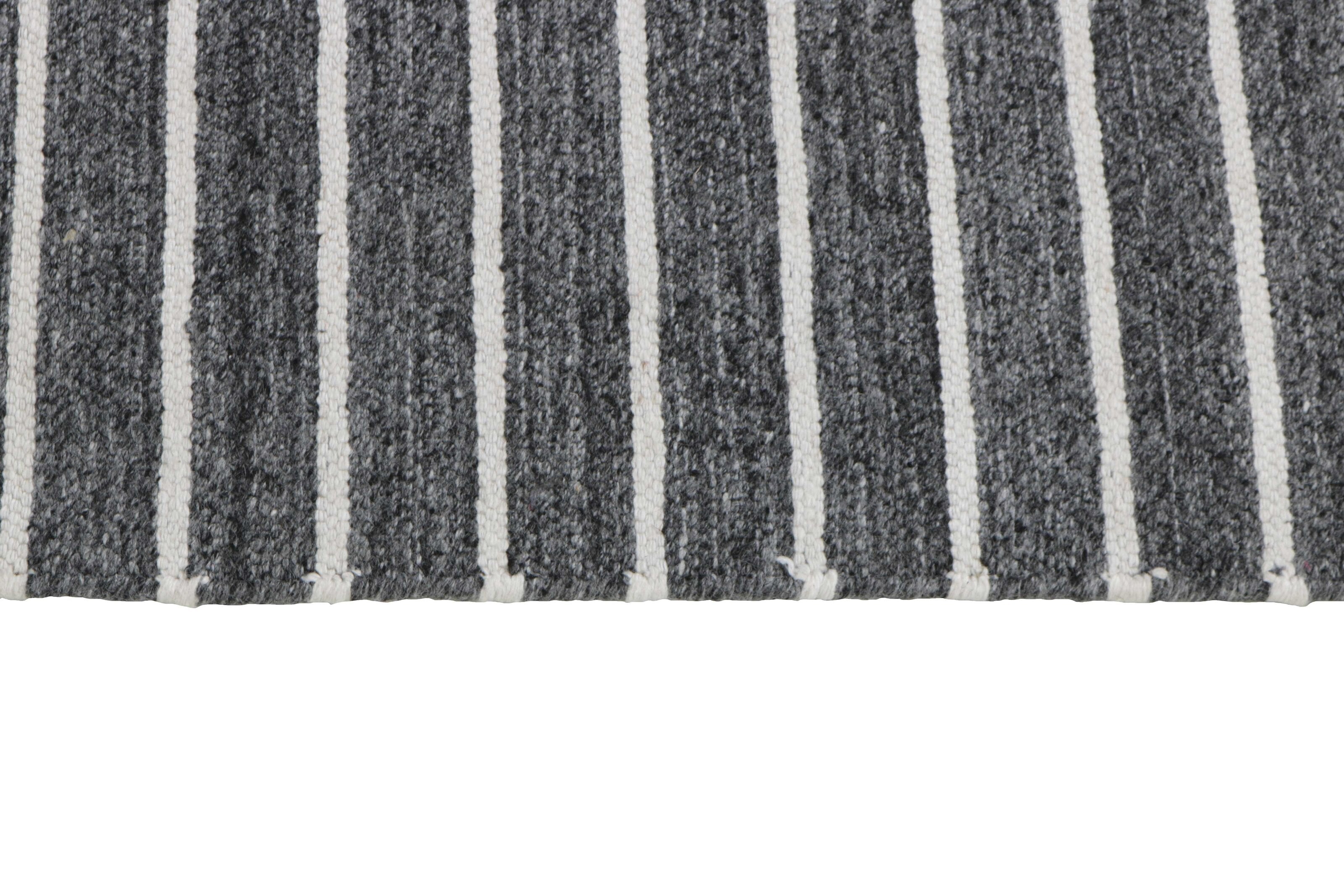 Exquisite Collection of Sophisticated Viscose Modern Rugs from India - Measuring 140 cm x 200 cm