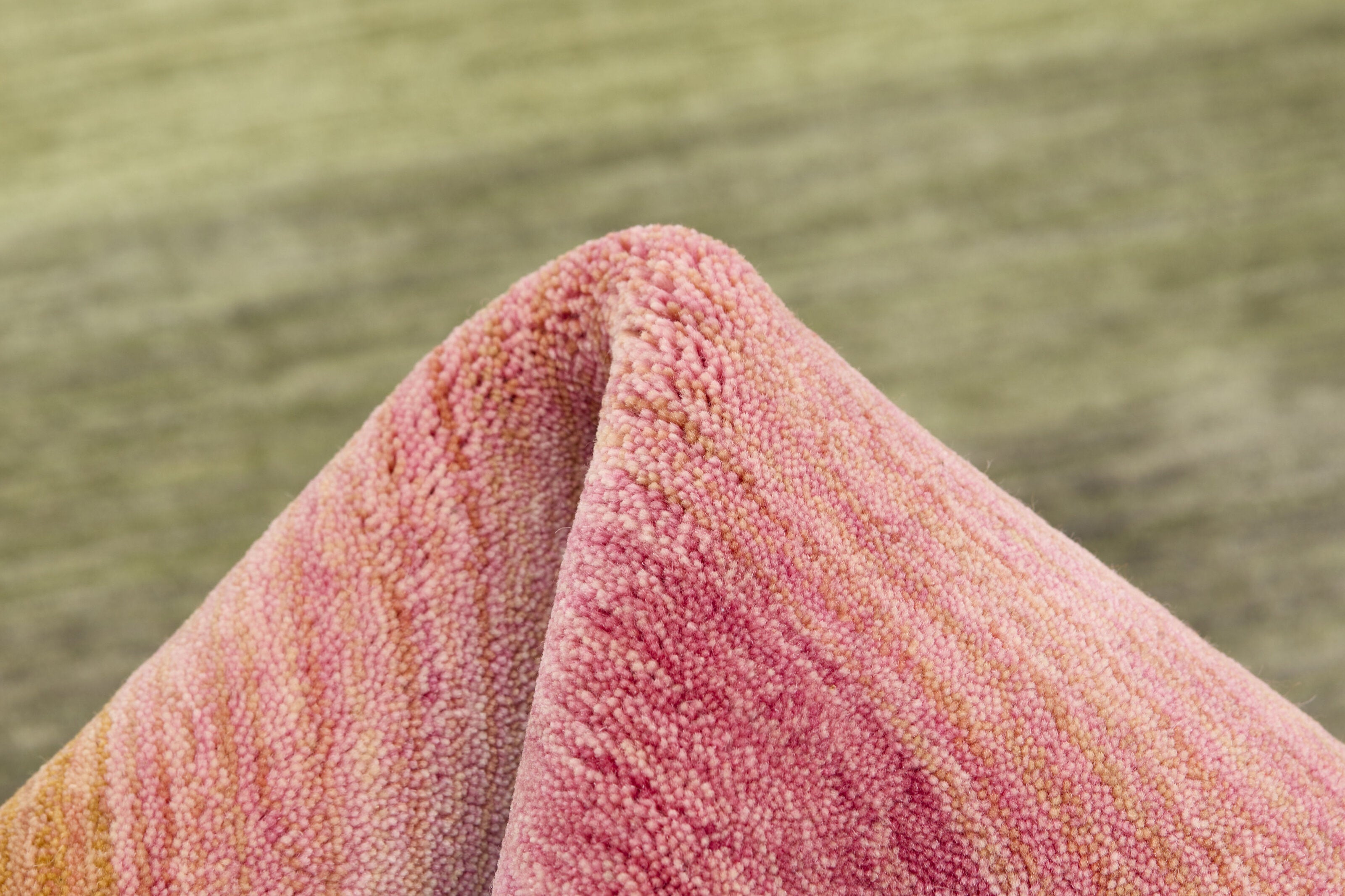 Exquisite Soft Hand - woven Wool Area Rugs from Walls Republic's Leafs Collection in Enchanting Colors, Measuring 60 cm x 90 cm