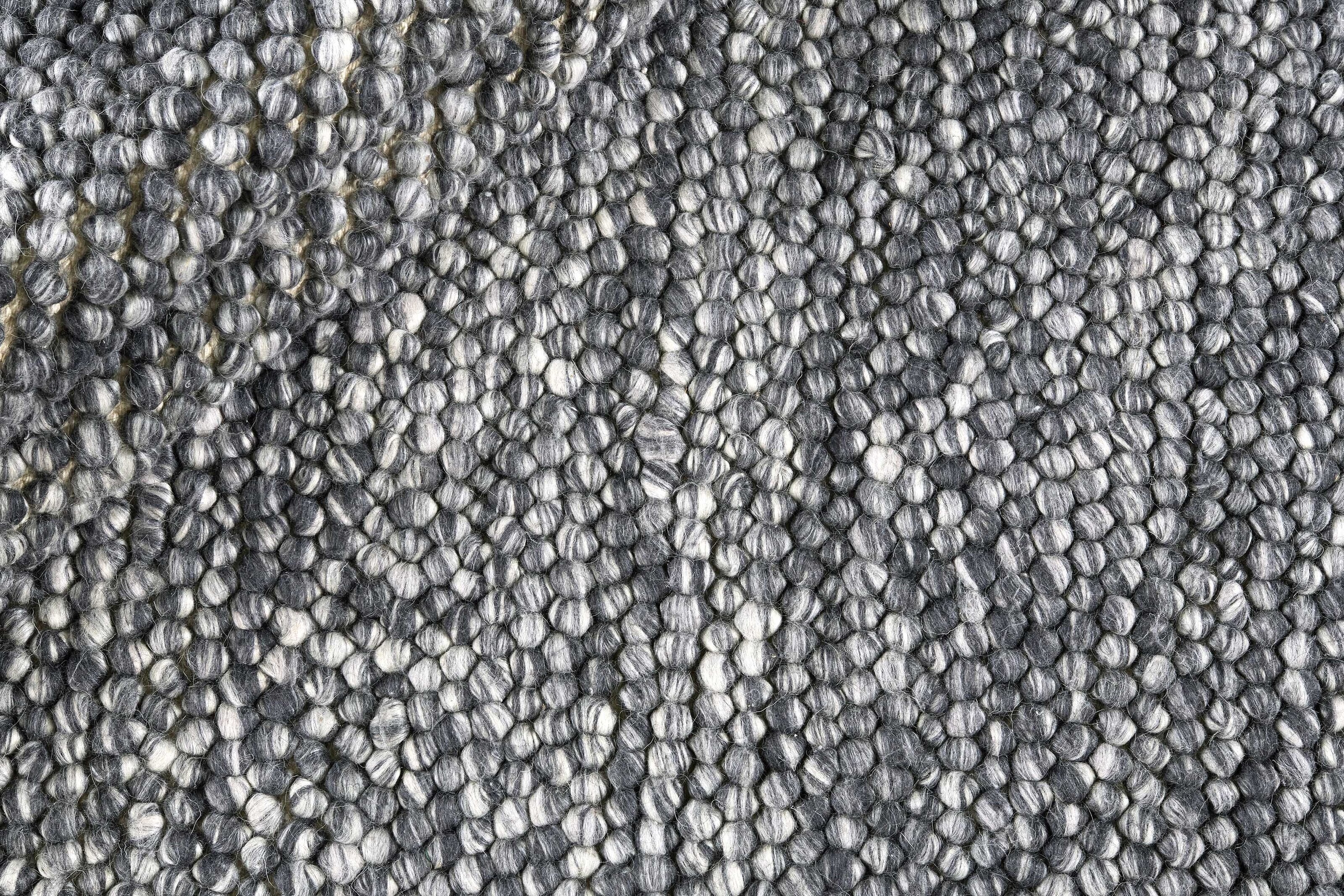 Walls Republic: Contemporary Hand - woven Artisanal Ball Weave Area Rug Collection from India in Size 140 cm x 200 cm for Modern Elegance