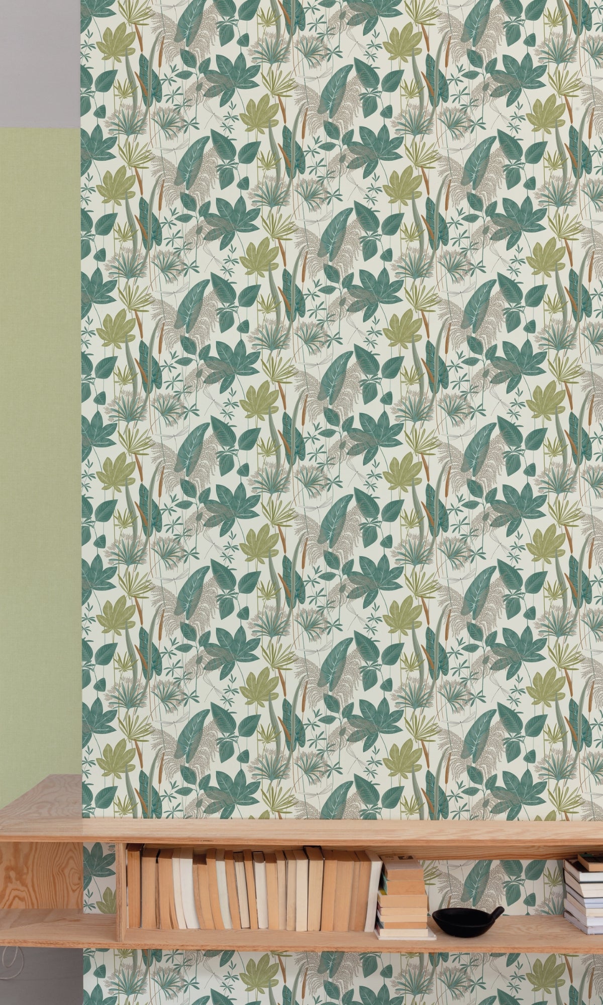 Exquisite Green Mixed Tropical Leaves Decorative Wallpaper R9220