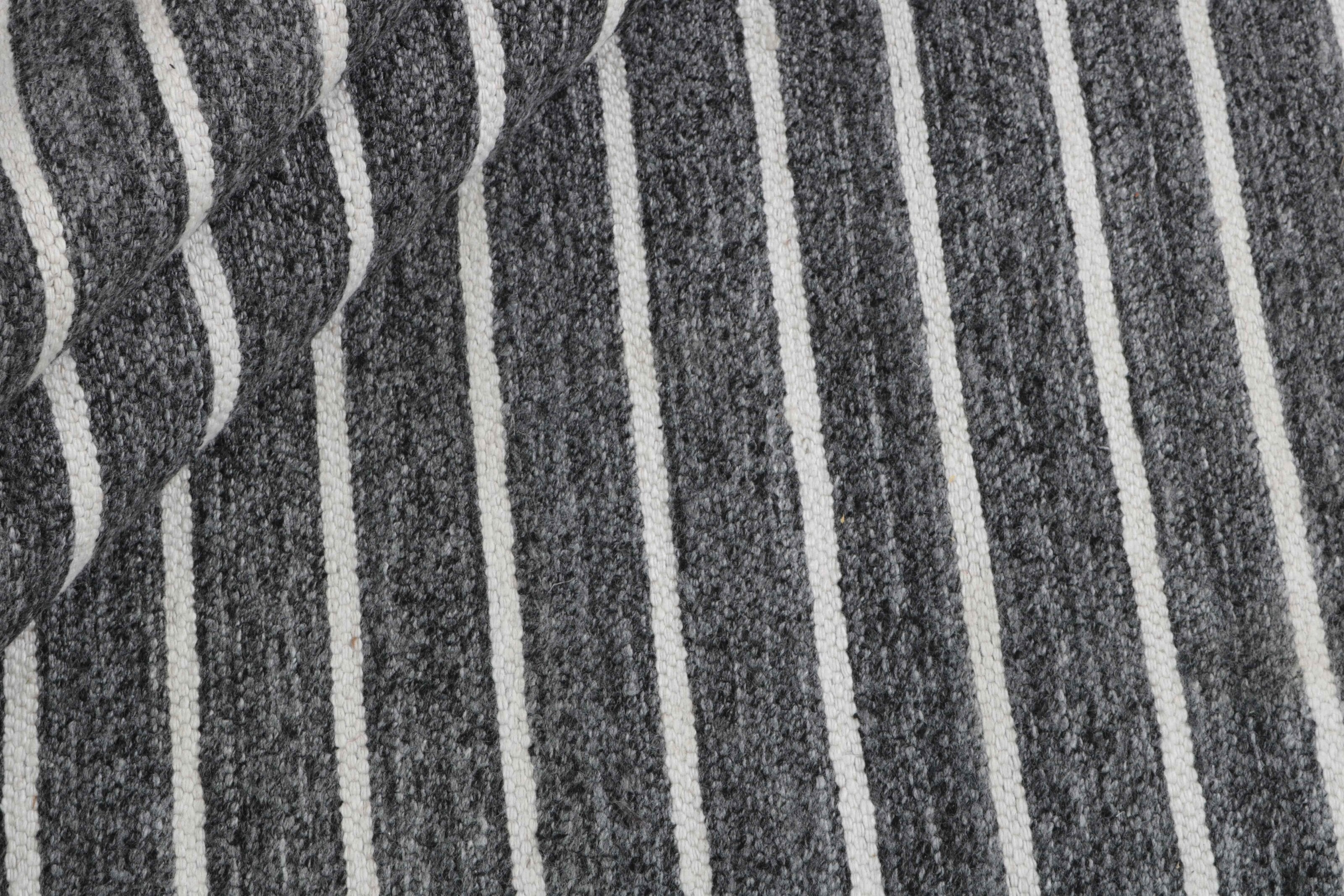 Exquisite Collection of Sophisticated Viscose Modern Rugs from India - Measuring 140 cm x 200 cm