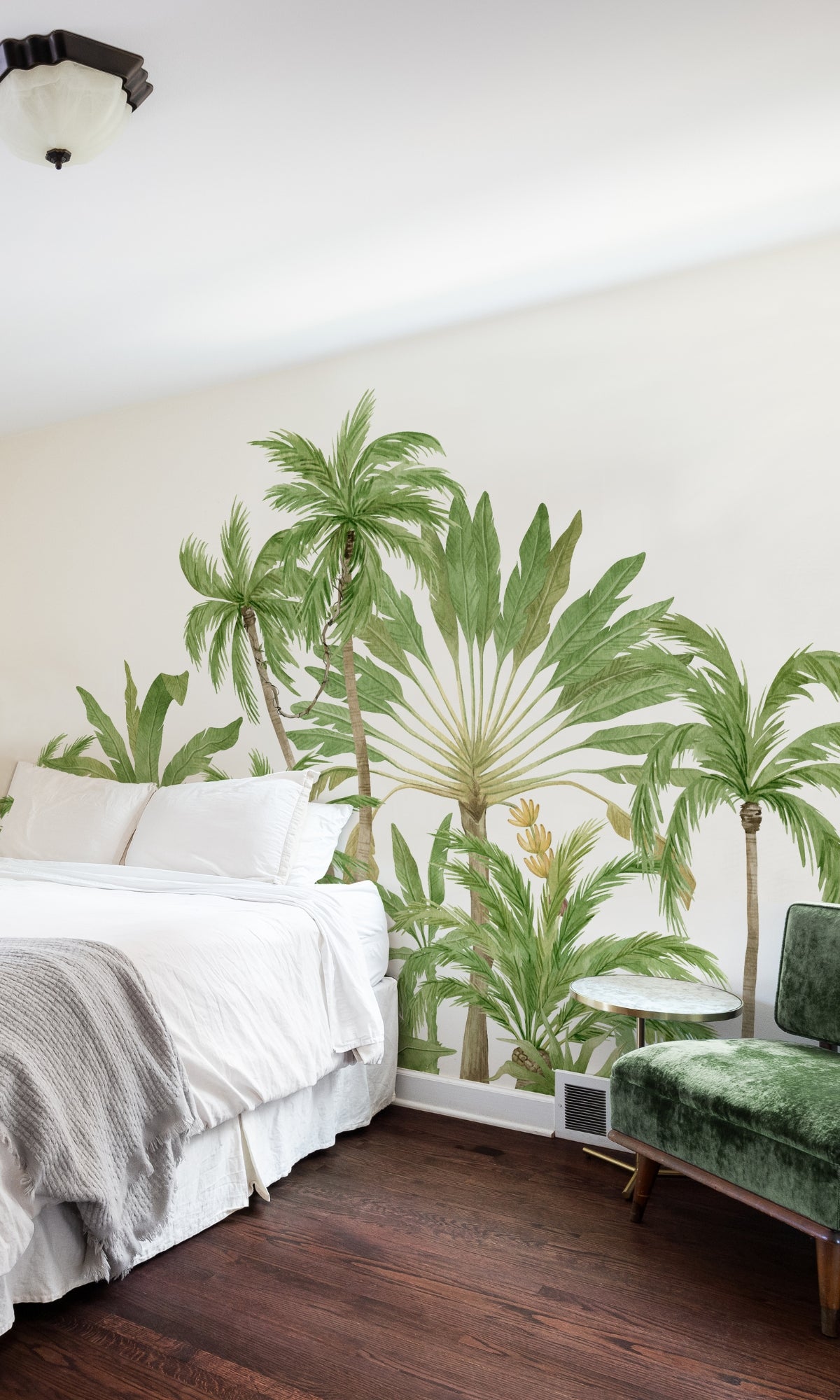 Exquisite Hand-Painted Tropical Green Mural Wallpaper - Design M1408