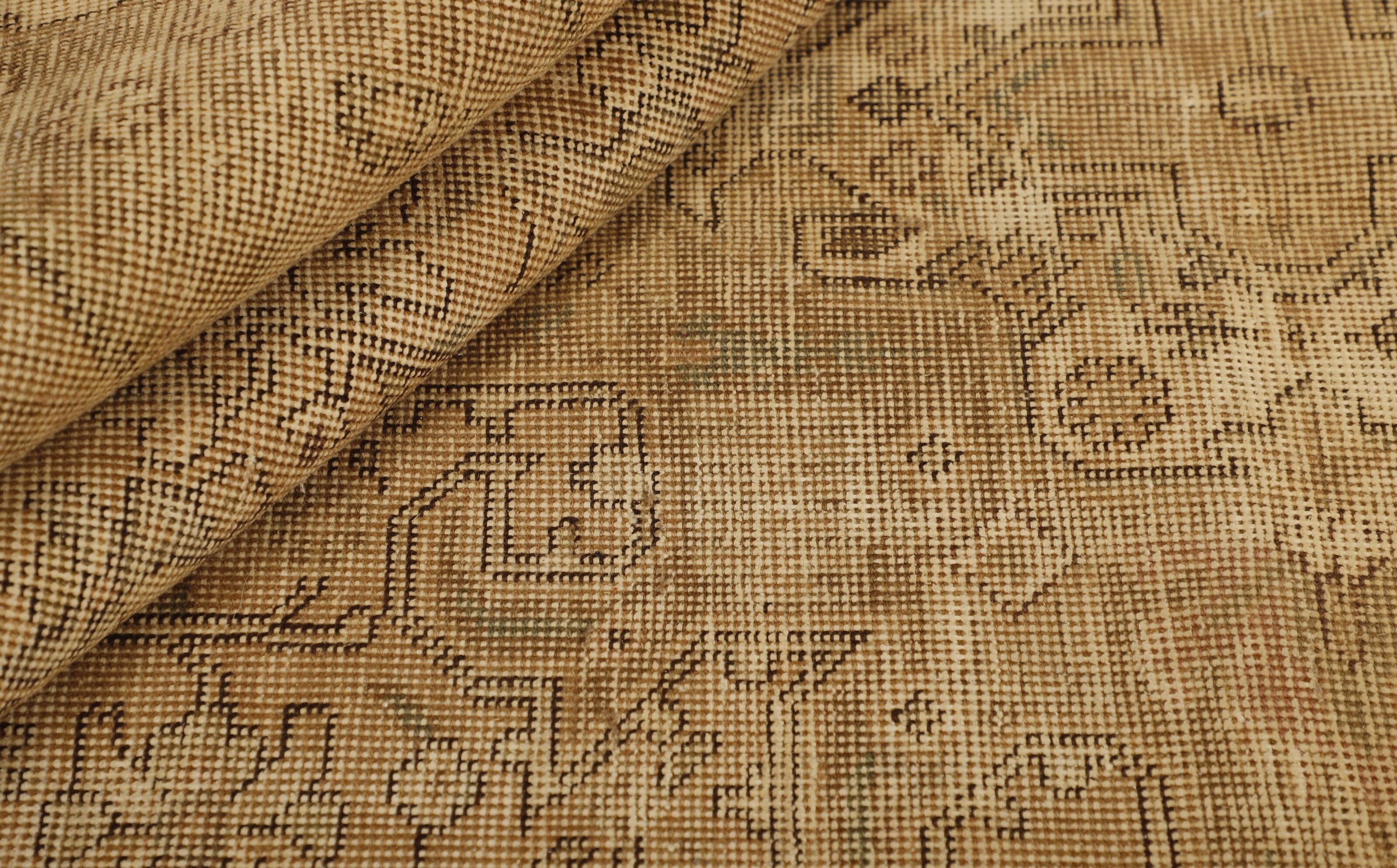 Antique Persian Hand - Knotted Vintage Royal Collection Rugs with Stonewashed and Recolored Finishes, Measuring 197 cm x 284 cm