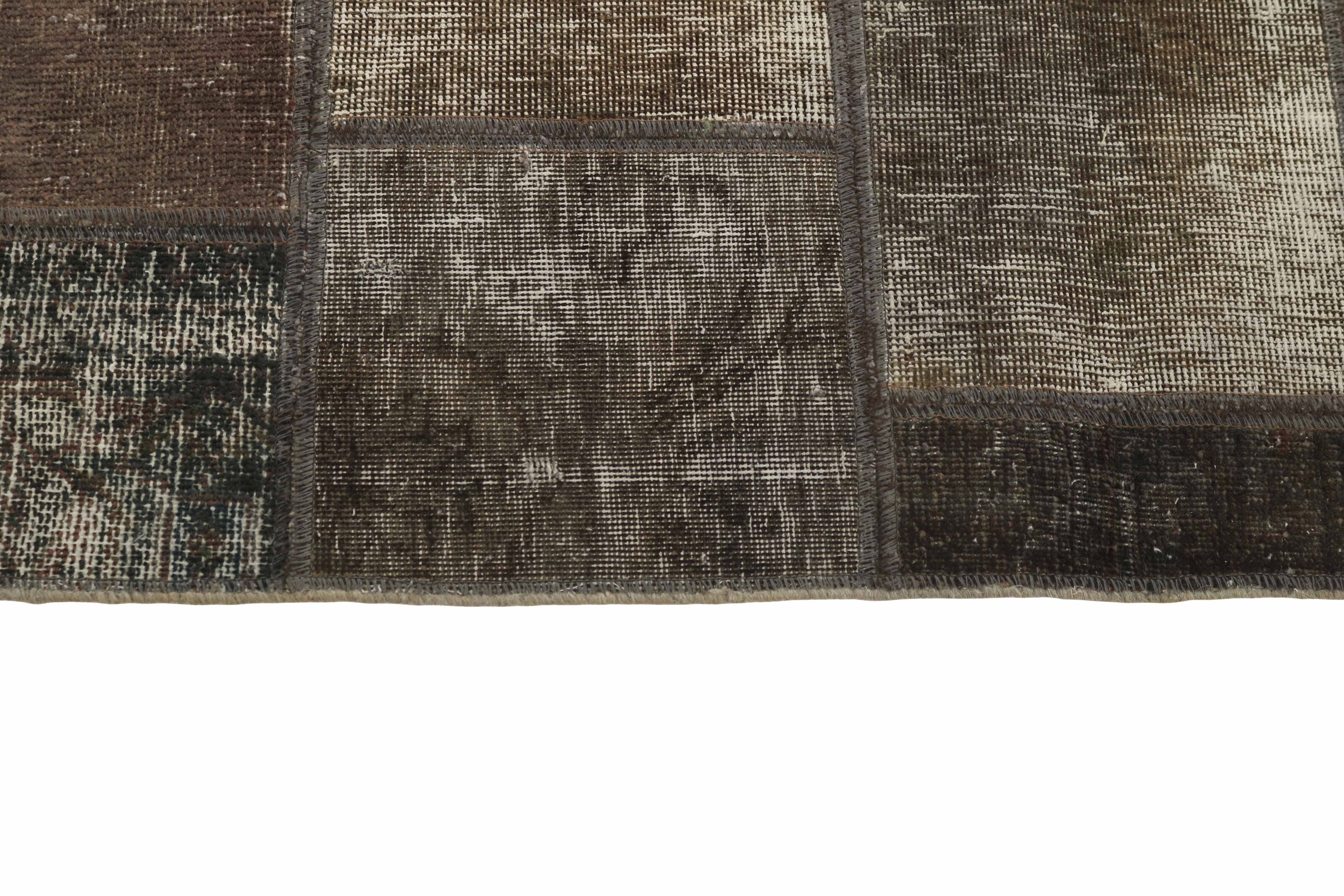 Antique Persian Handmade Vintage Royal Patchwork Rugs - 146 cm x 205 cm for Home Decor