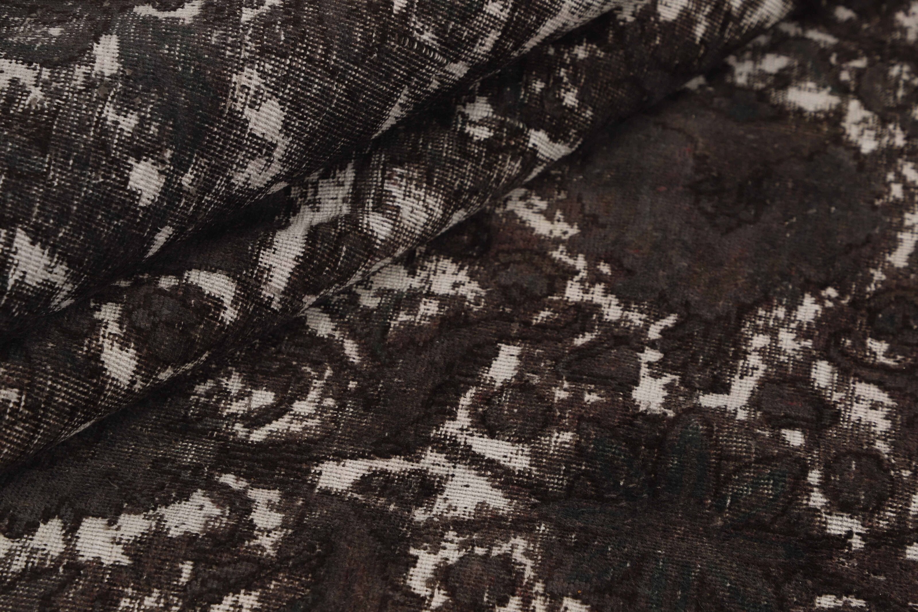 Vintage Royal Persian Hand-Knotted Rugs: Stonewashed, Recoloured 275 cm x 325 cm