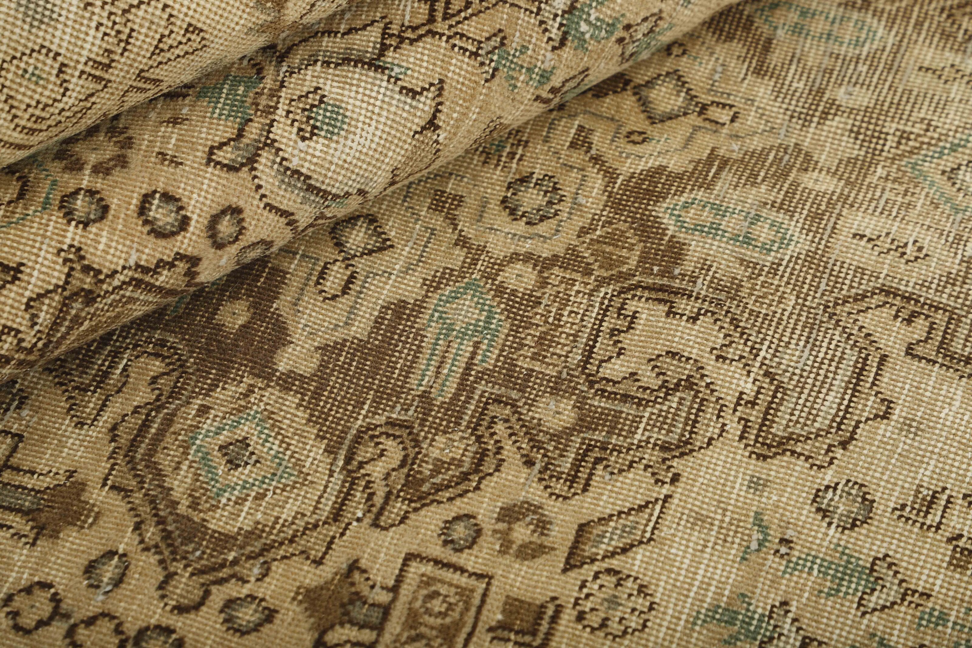 Vintage Royal Collection: Exquisite Antique Persian Hand-Knotted Floor Rugs with Stonewashed and Recoloured Finishes, Measuring 159 cm x 249 cm