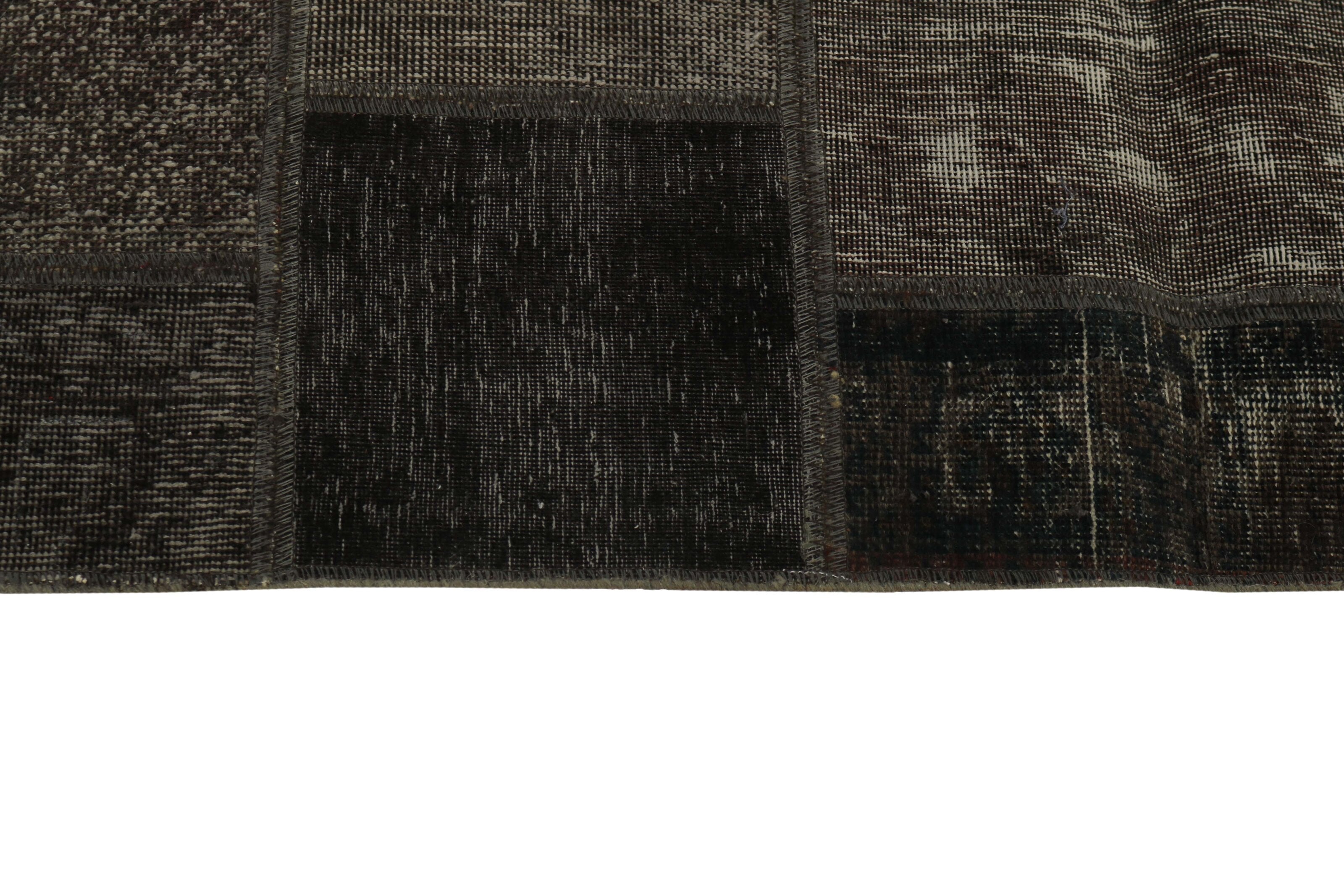 Vintage Royal Persian Style Patchwork Handmade Rugs - Antique Handcraft Rugs Measuring 174 cm x 241 cm