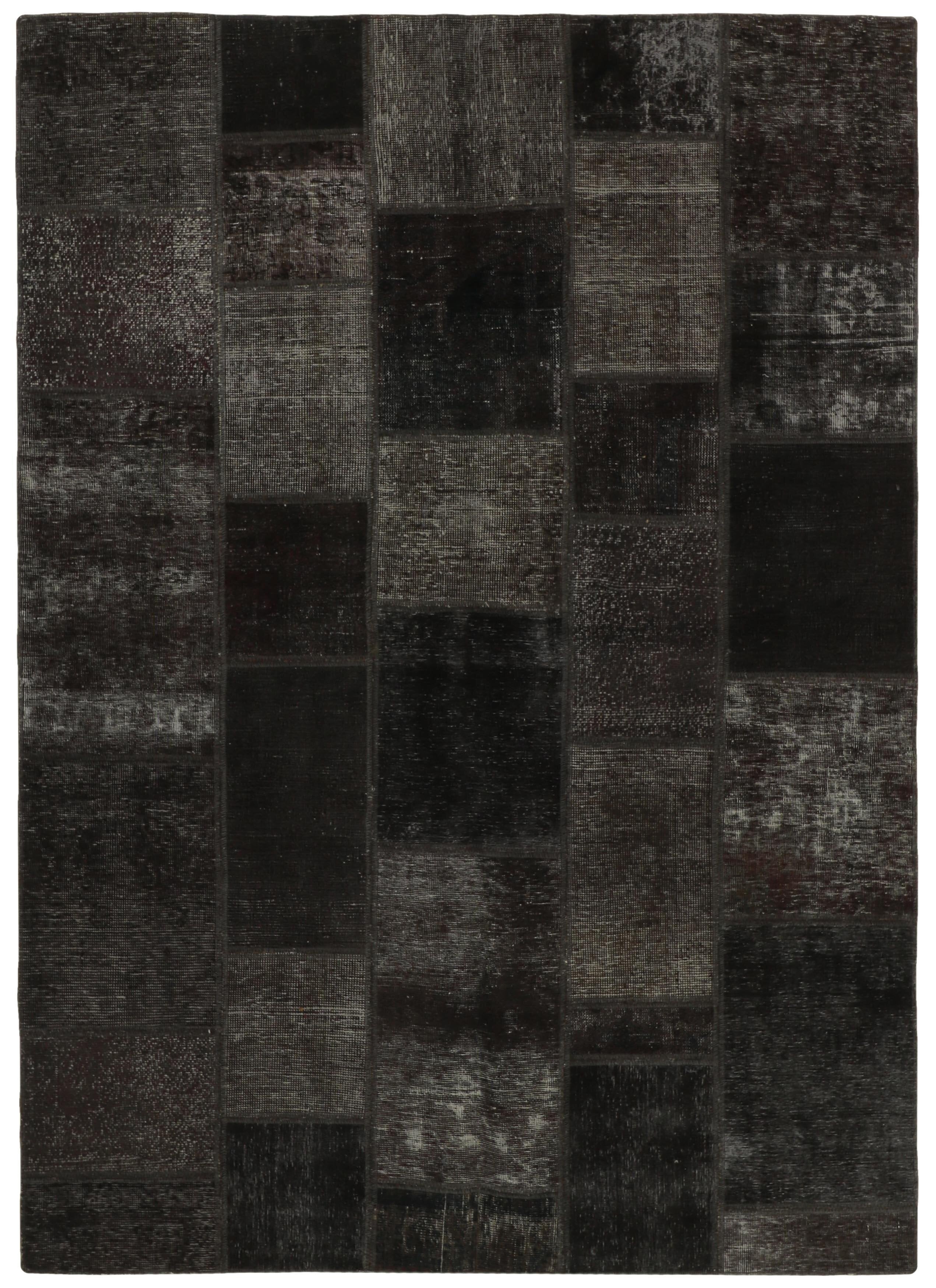 Vintage Royal Persian Style Patchwork Handmade Rugs - Antique Handcraft Rugs Measuring 174 cm x 241 cm