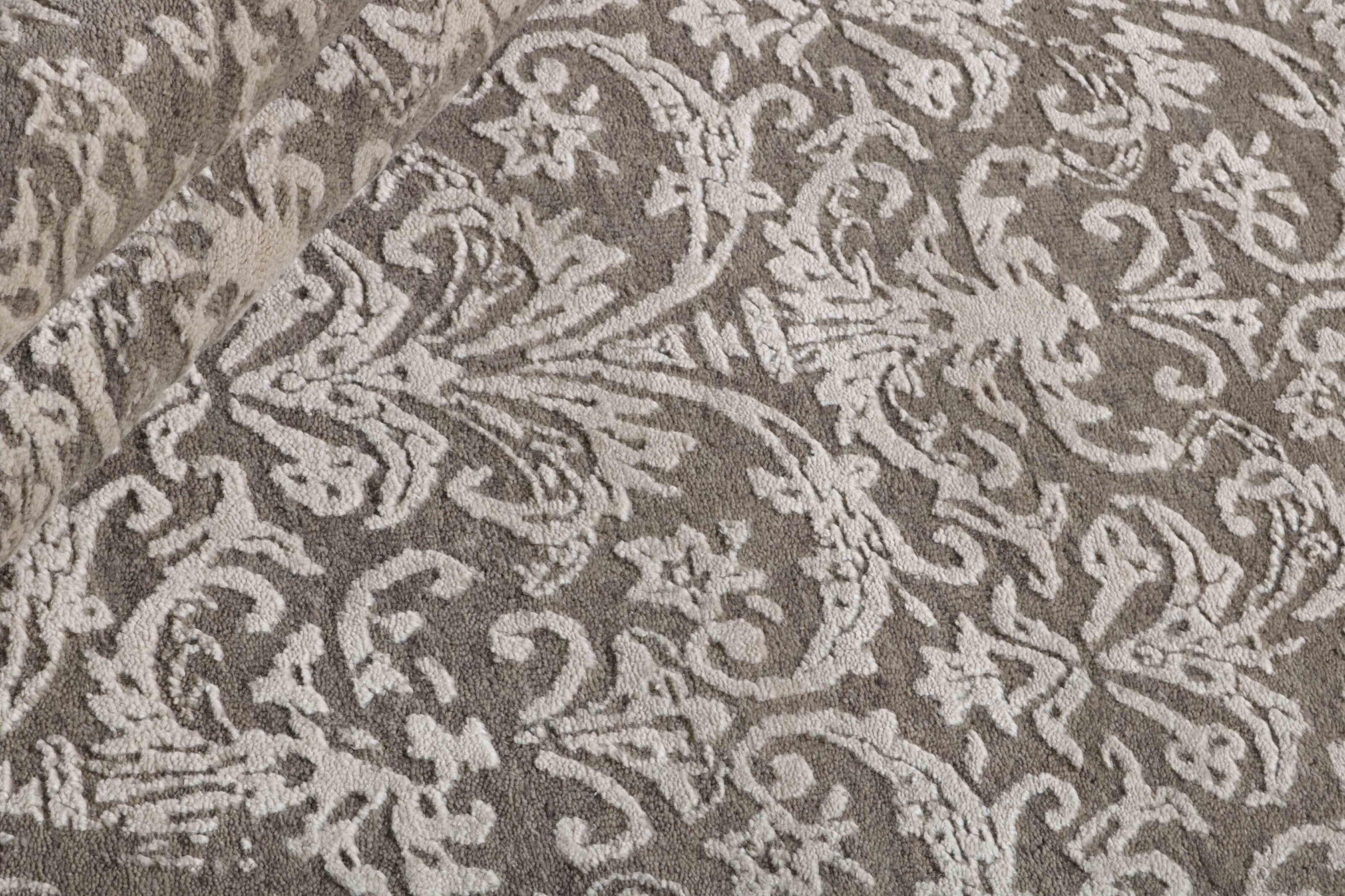 Hand-Knotted Damask Kashmir Rugs (203 cm x 304 cm) for Classic & Modern Homes