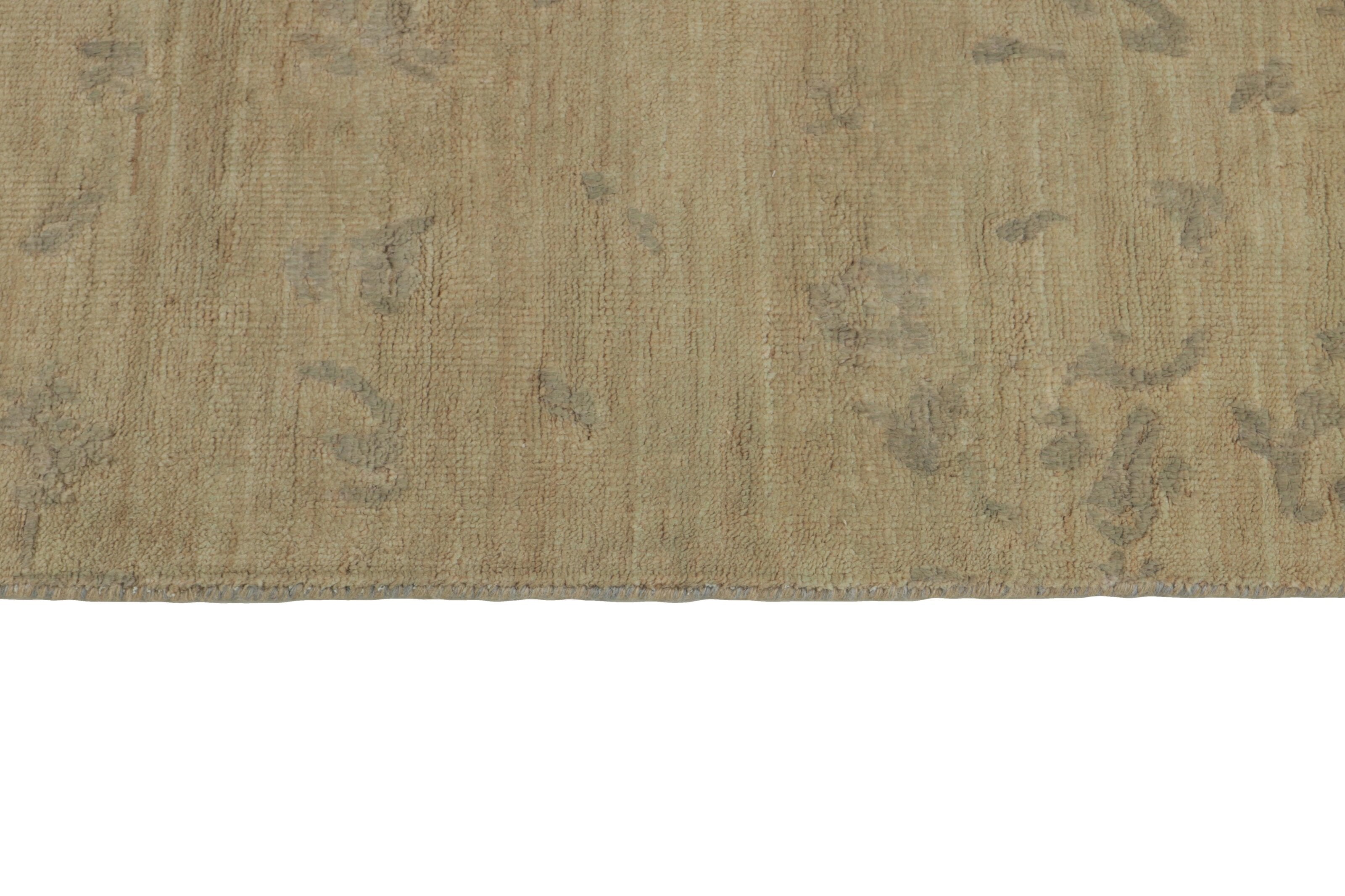 Exquisite Timeless Handmade Kashmir Damask Rugs - A Must - Have Home Decor Piece in 199 cm x 304 cm Size